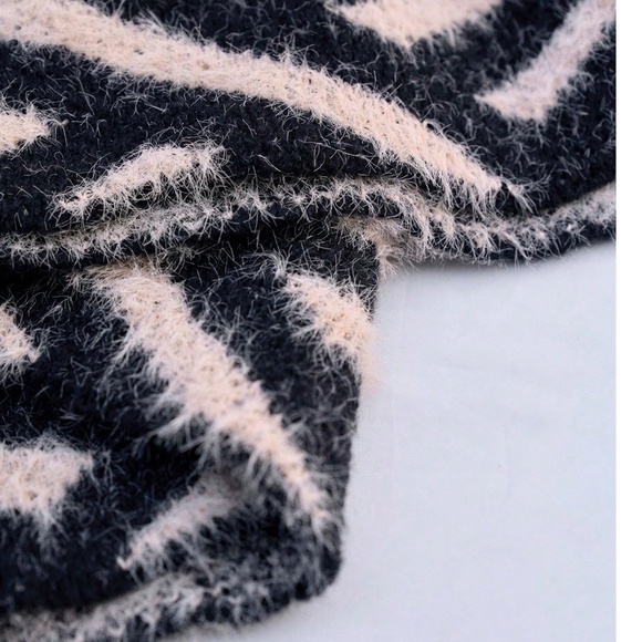 Classic Geo Print Fuzzy Loose Fit Sweater dress - Picture 5 of 6